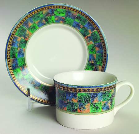 Larchmont (#L3136) Flat Cup & Saucer Set