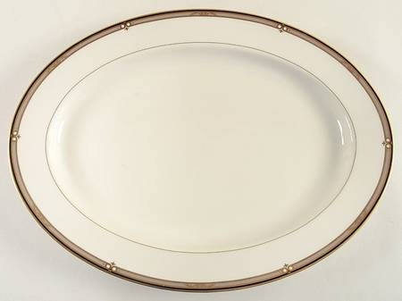 Ebony Circle 15" Oval Serving Platter