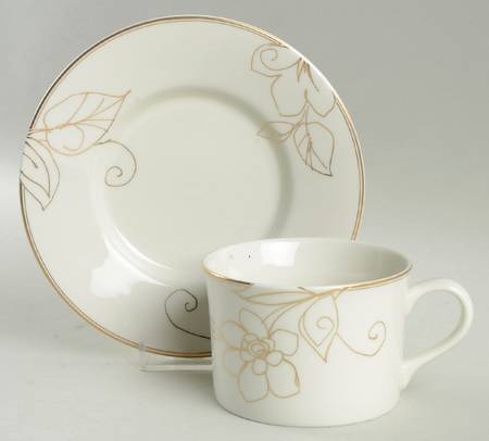 Golden Leaf Flat Cup & Saucer Set