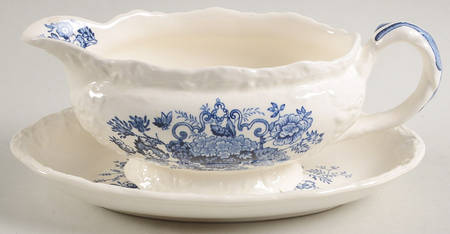 Ascot On Oak Gravy Boat & Underplate/Relish