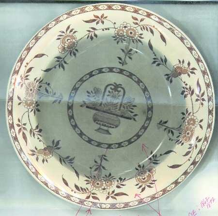 Delft Brown by Minton