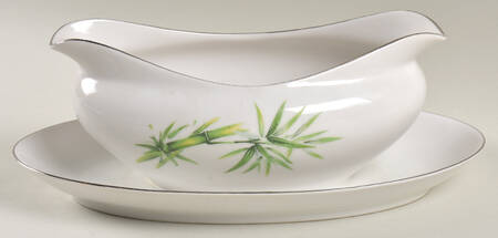 MTK6 Gravy Boat with Attached Underplate