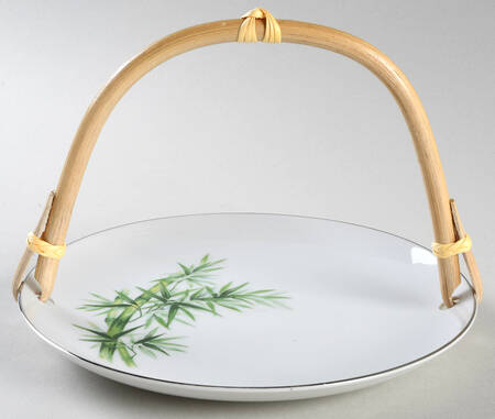 MTK6 5 3/8"-5 5/8" Bamboo Handled Serving Plate  HC