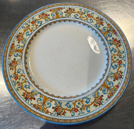 MYO37 Dinner Plate