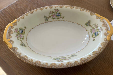 MEI544 11" Oval Vegetable Bowl