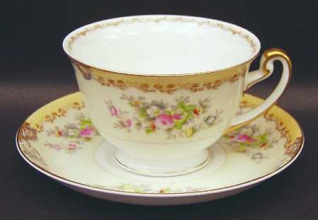 Diana Footed Cup & Saucer Set