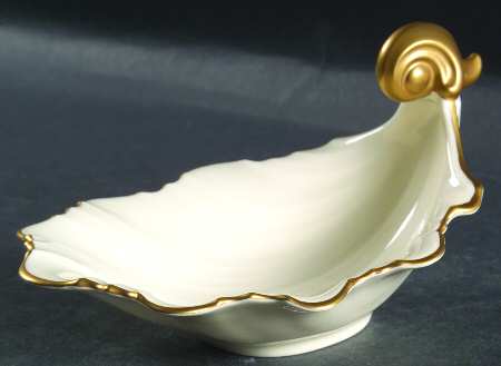 24 Karat (Bone) Small Shell Shaped Dish