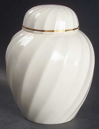 24 Karat (Bone) Small Ginger Jar & Lid