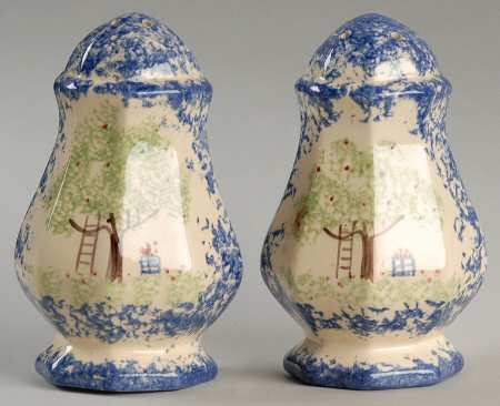 Molly's Cows Blue Salt & Pepper Set