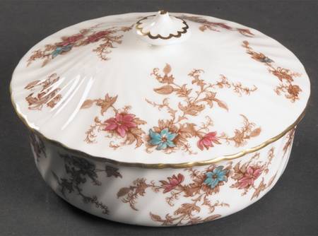 Ancestral (Wreath Backstamp) Round Box & Lid