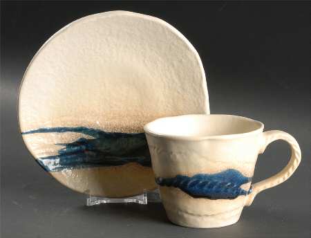 Tochi Flat Cup & Saucer Set