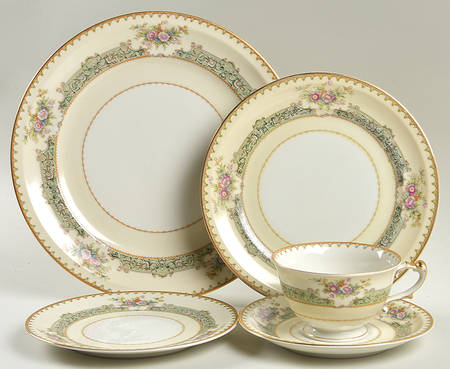 Dexter (Orleans Shape) 5 Piece Place Setting