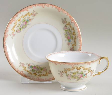 MEI565 Footed Cup & Saucer Set