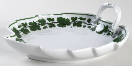 Full Green Vine (Scalloped, No Trim) 7" Leaf Dish