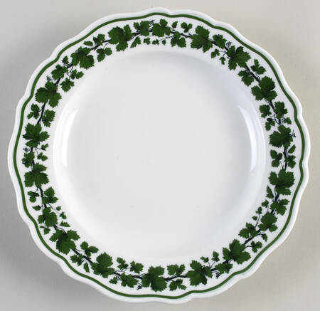 Full Green Vine (Scalloped, No Trim) Luncheon Plate