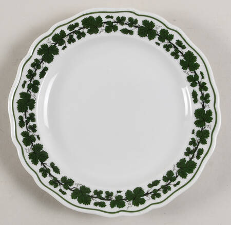 Full Green Vine (Scalloped, No Trim) Dessert/Pie Plate