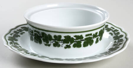 Full Green Vine (Scalloped, No Trim) Round Covered Butter w/Attached Plate No Lid