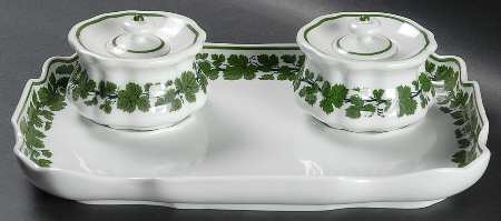 Full Green Vine (Scalloped, No Trim) Double Ink Pot with Lid and Stand