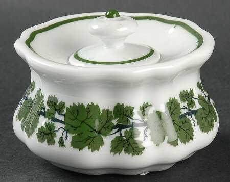 Full Green Vine (Scalloped, No Trim) Ink Pot with Lid