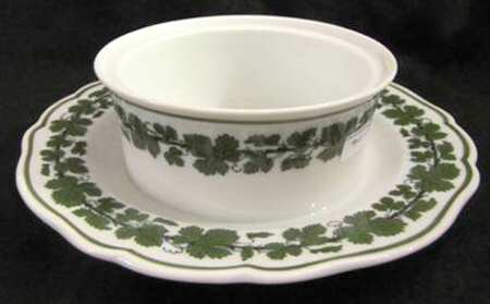 Full Green Vine (Scalloped, No Trim) Round Butter with Attached Underplate No Lid