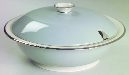 Sea Mist Round Covered Vegetable