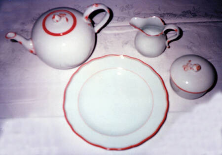 MSS44 Teapot & Lid