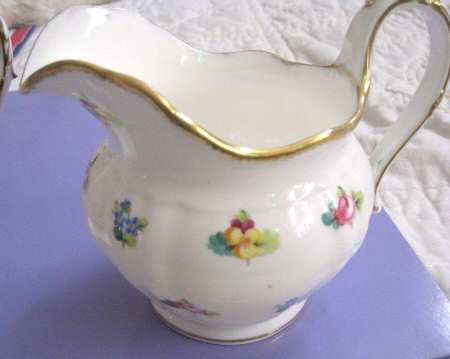H669 Creamer