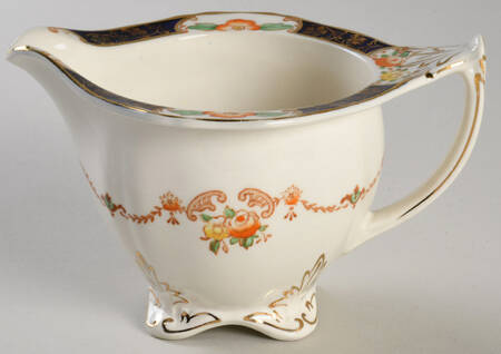 Caledonia (Scalloped) Creamer