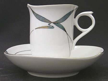 704610 Footed Cup & Saucer Set