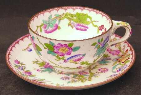 Cuckoo (Smooth, White, Globe Bks) Flat Cup & Saucer Set