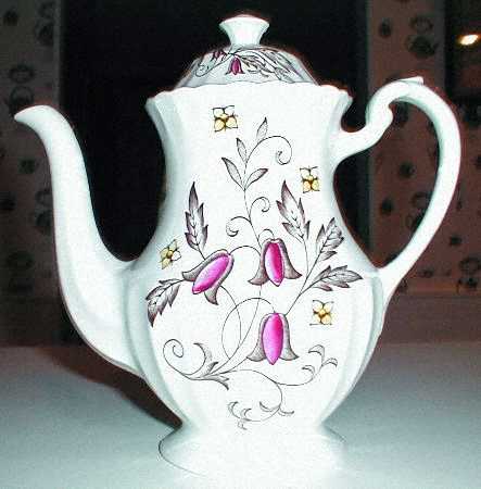 Hampton Court Coffee Pot & Lid