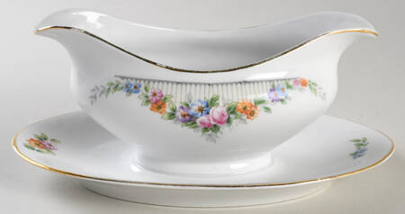 MUE75 Gravy Boat with Attached Underplate