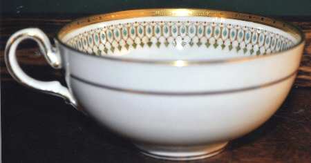 H2566 Footed Cup