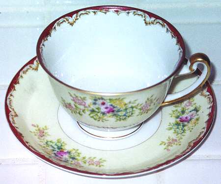 MEI629 Footed Cup & Saucer Set