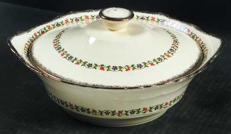 Paisley Round Covered Vegetable