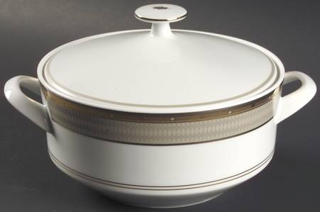 Cambridge 1.5 Qt Round Covered Casserole