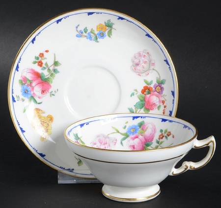 H2501 (Smooth) Footed Cup & Saucer Set