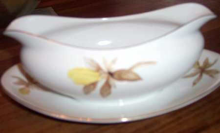 536 Gravy Boat with Attached Underplate