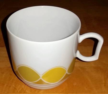 Fantasy (B1361, Pivotal) Flat Cup