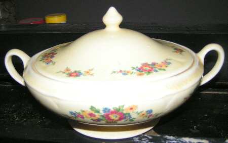 1031r Round Covered Vegetable