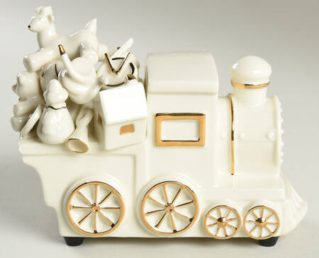 Holiday Elegance Musical Figurine