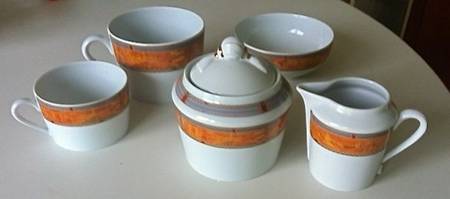 Syracuse Sugar Bowl & Lid