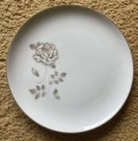Royal Rose by Monarch (Japan)
