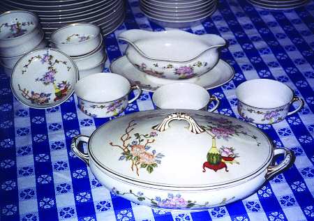 MEI697 Flat Cup & Saucer Set