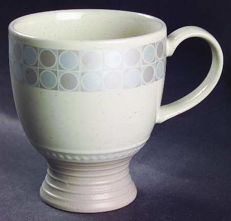 Lustor Footed Mug