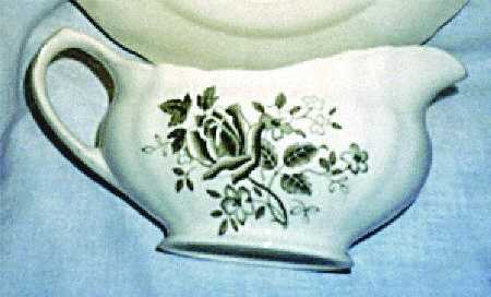 Tudor Roses Green Gravy Boat