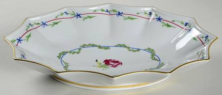 Cornflower Garland Large Oval Fluted Dish