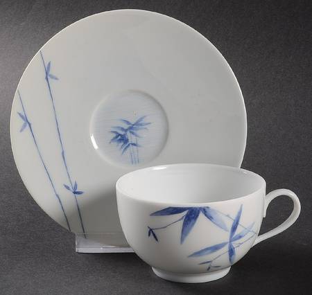 Regard (Envie Shape) Flat Demitasse Cup & Saucer Set