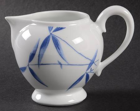 Regard (Envie Shape) Creamer