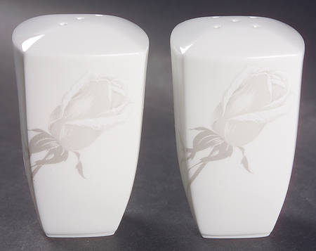 Endless Love Salt & Pepper Set